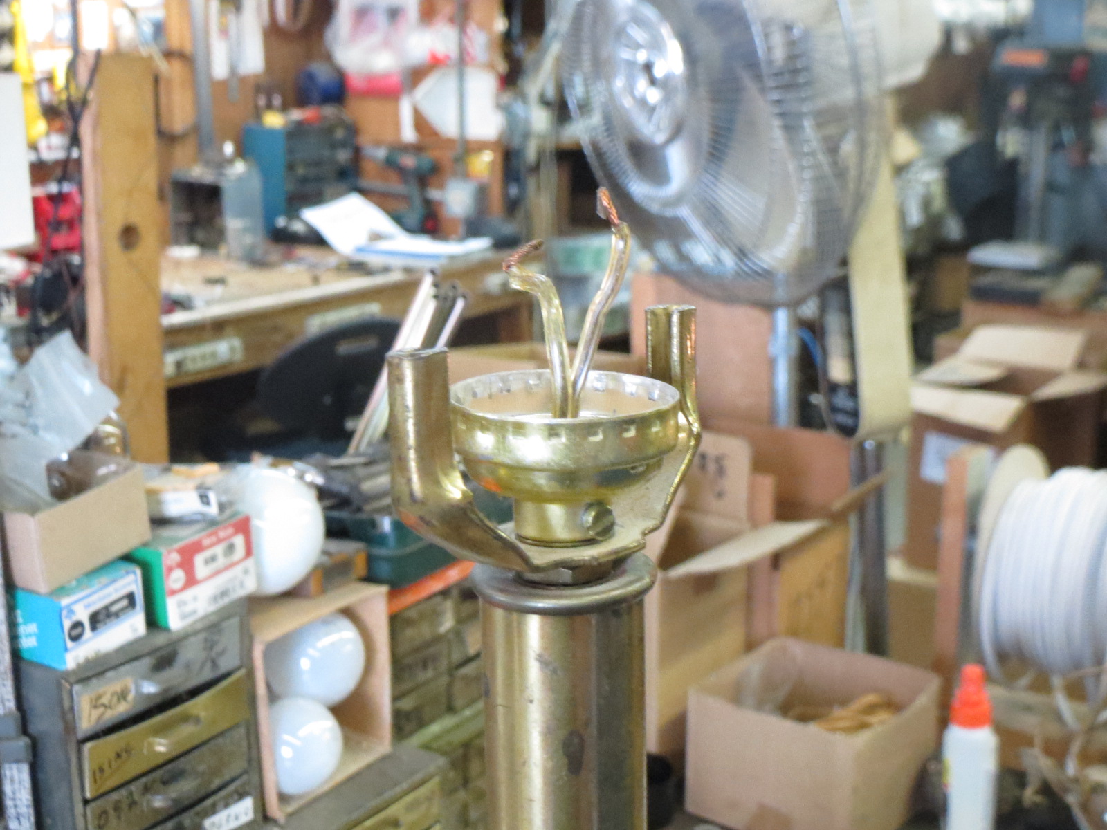 Lamp Parts and Repair | Lamp Doctor: Table Lamp Repair - Replace a Lamp