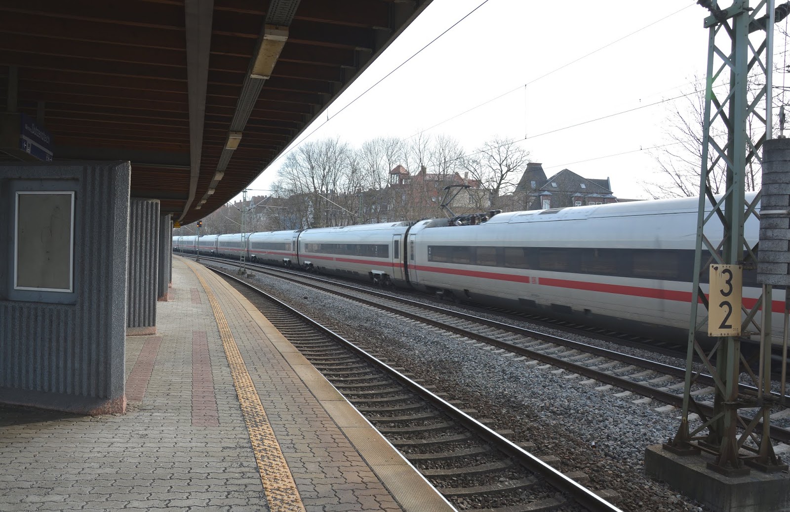 Nürnberginfo Die SBahnStation Dutzendteich
