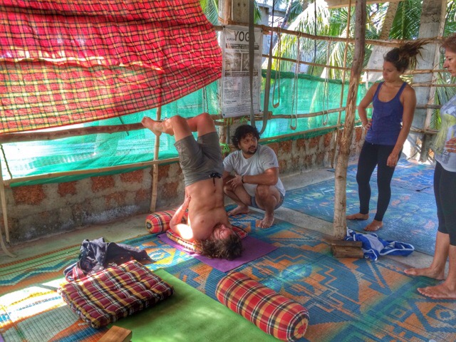 Alpesh teaching Iyengar Yoga in Arambol
