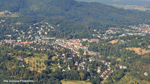 Vista de Baden Baden desde el Monte Merkur (Baden Baden, Alemania)