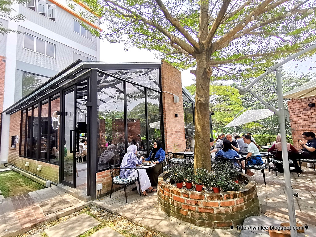 POKOK KL CAFÉ MAHSA AVENUE