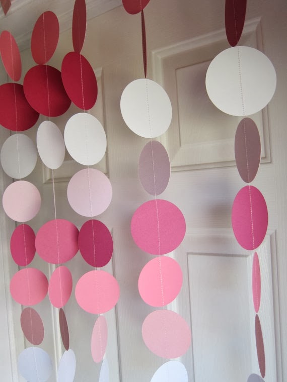 DoItYourself Drew Make your own paper garland decorations!