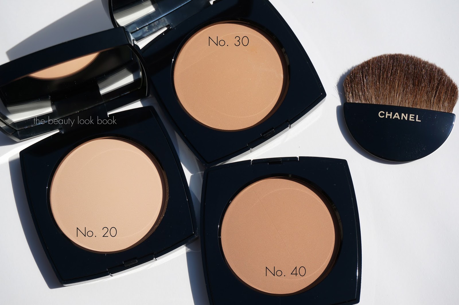 Chanel Les Beiges Healthy Glow Sheer Colour SPF 15 Powders N° 20, 30 and 40  - The Beauty Look Book