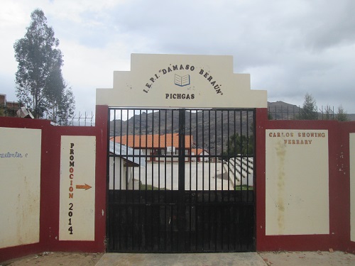 Colegio DAMASO BERAUN - Pichgas