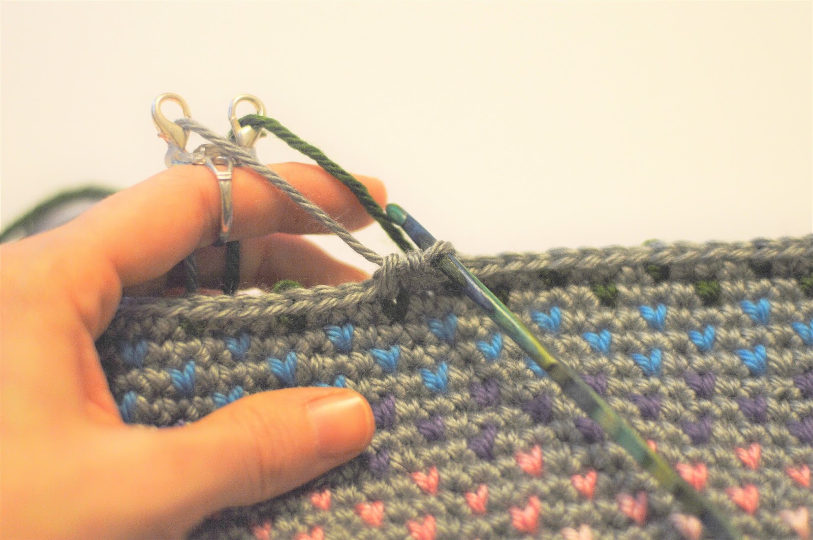 With Alex Yarn Guide Rings!