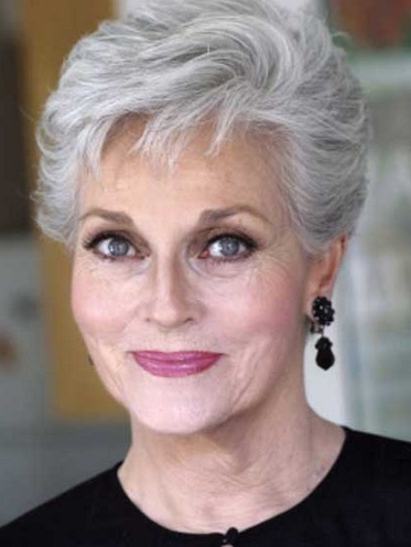 Mujer Madura a la Moda: Pelo Pixie Gris Mujeres Mayores 2016-2017