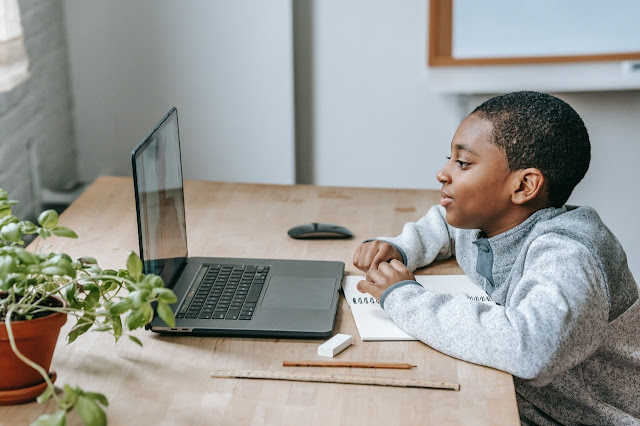 Keeping your kids safe online Keeping your kids safe online