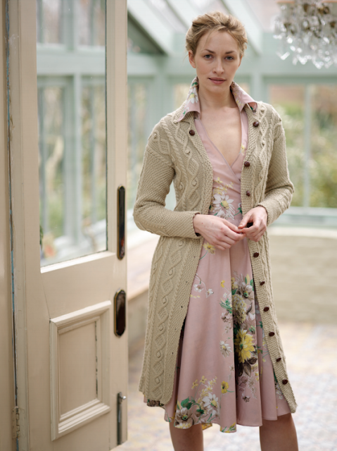 The Vintage Pattern Files: Free 1930's Knitting Pattern - Moss Stitch and Cable Coat The Vintage Pattern Files: Free 1930's Knitting Pattern - Moss Stitch and Cable Coat