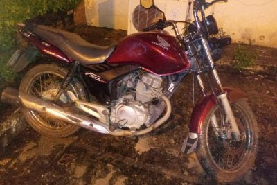 Polícia Militar recupera veículo com restrição de roubo na cidade de Laranjeiras Polícia Militar recupera veículo com restrição de roubo na cidade de Laranjeiras