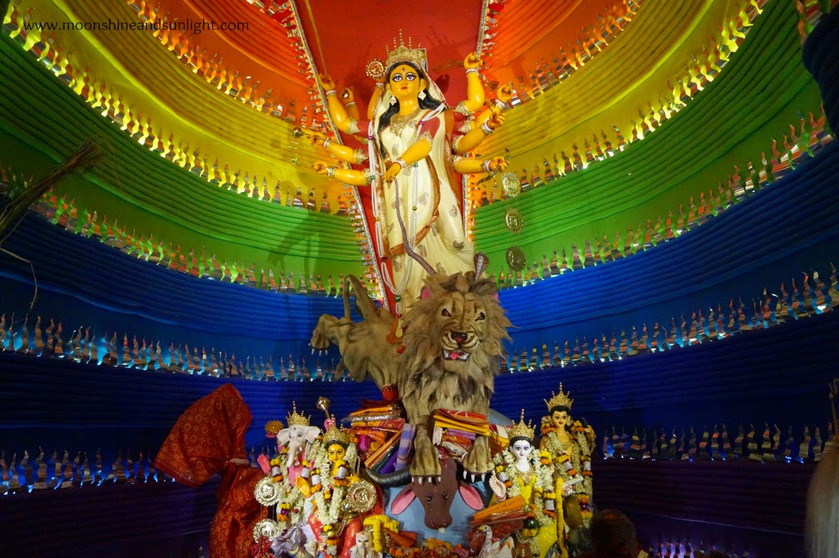 Durga puja pandal hopping 2014 ,Durga puja pandal hopping 2014 ,Durga puja in India, artistic durga Idol, Durga Idol, durga puja,howrah, Kolkata
