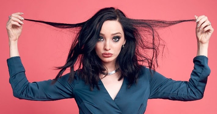 Emma Dumont from Fox's 'The Gifted' poses for a portrait at the Getty