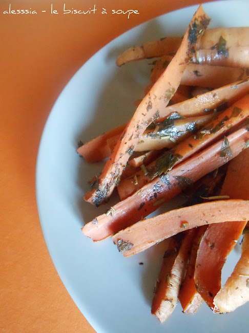 Bastoncini di carote all'agro