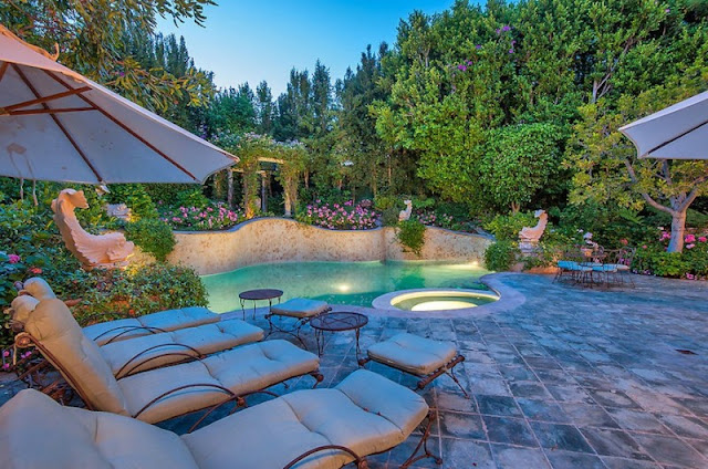 Passion For Luxury : French Baroque Beverly Hills Chateau - For Sale
