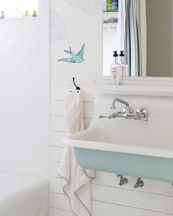 BANHEIRAS, DUCHAS E LAVATÓRIOS