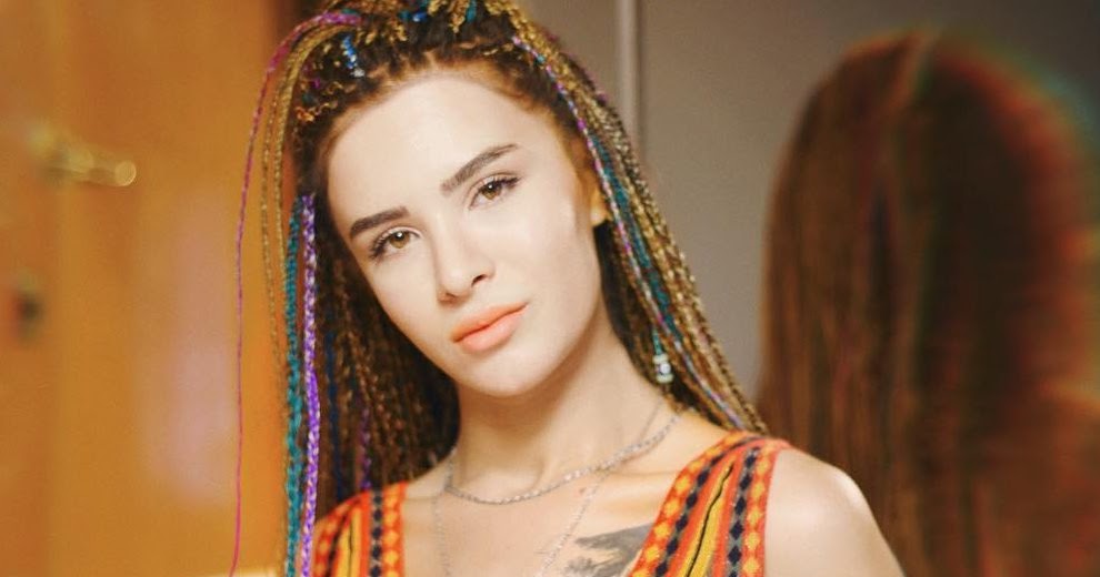 Feride Hilal Akın Kim