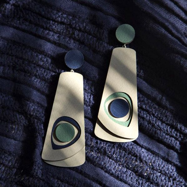 Layered paper retro-style drop earrings