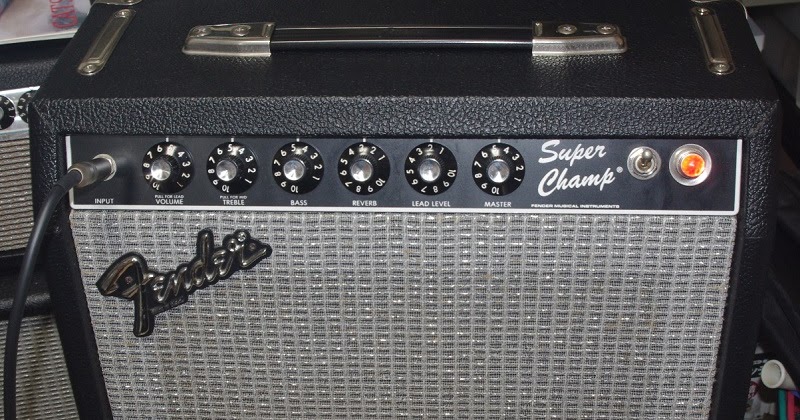 小型ながらチューブサウンドを十分にあじわえる Fender Blues Junior 