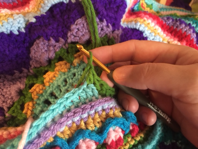 Clover Amour versus Boye versus Susan Bates - Crochet Hook Comparison and  Review - Yay For Yarn