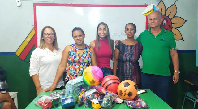 Acija, CDL e Sebrae realizam entrega de brinquedos em instituições