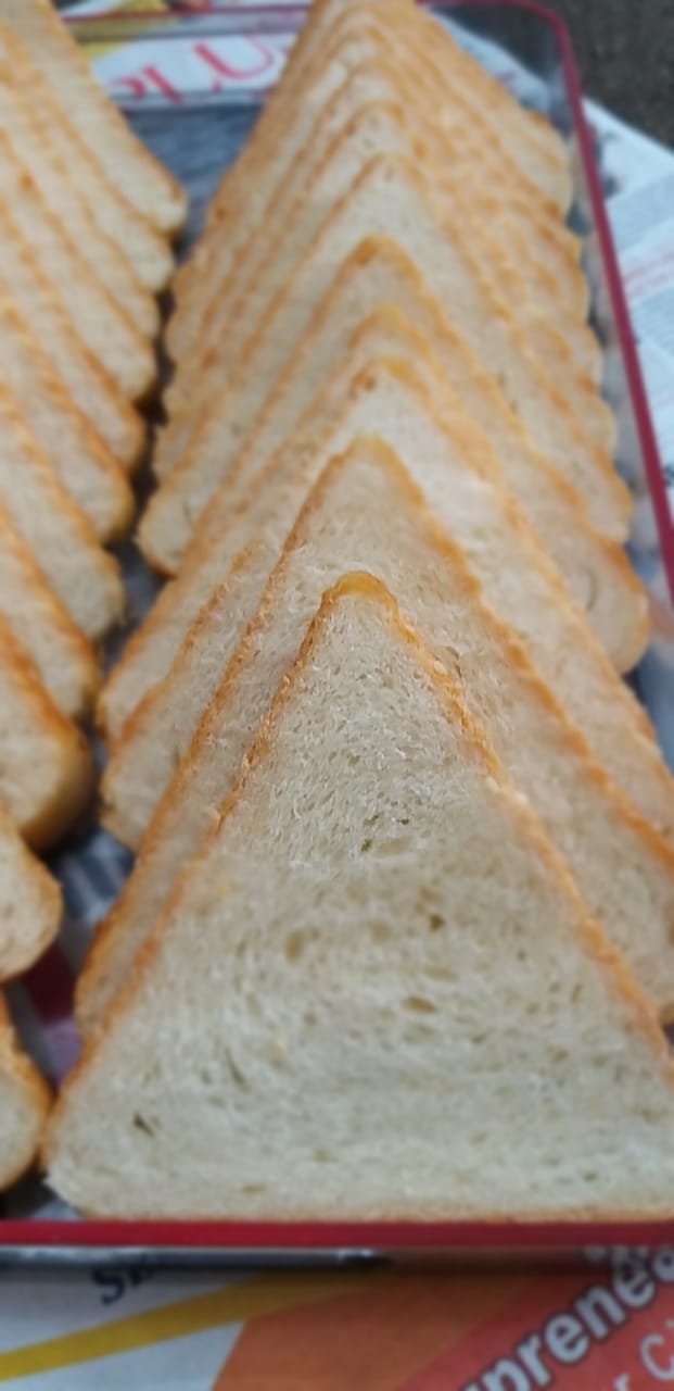 Triangular bread
