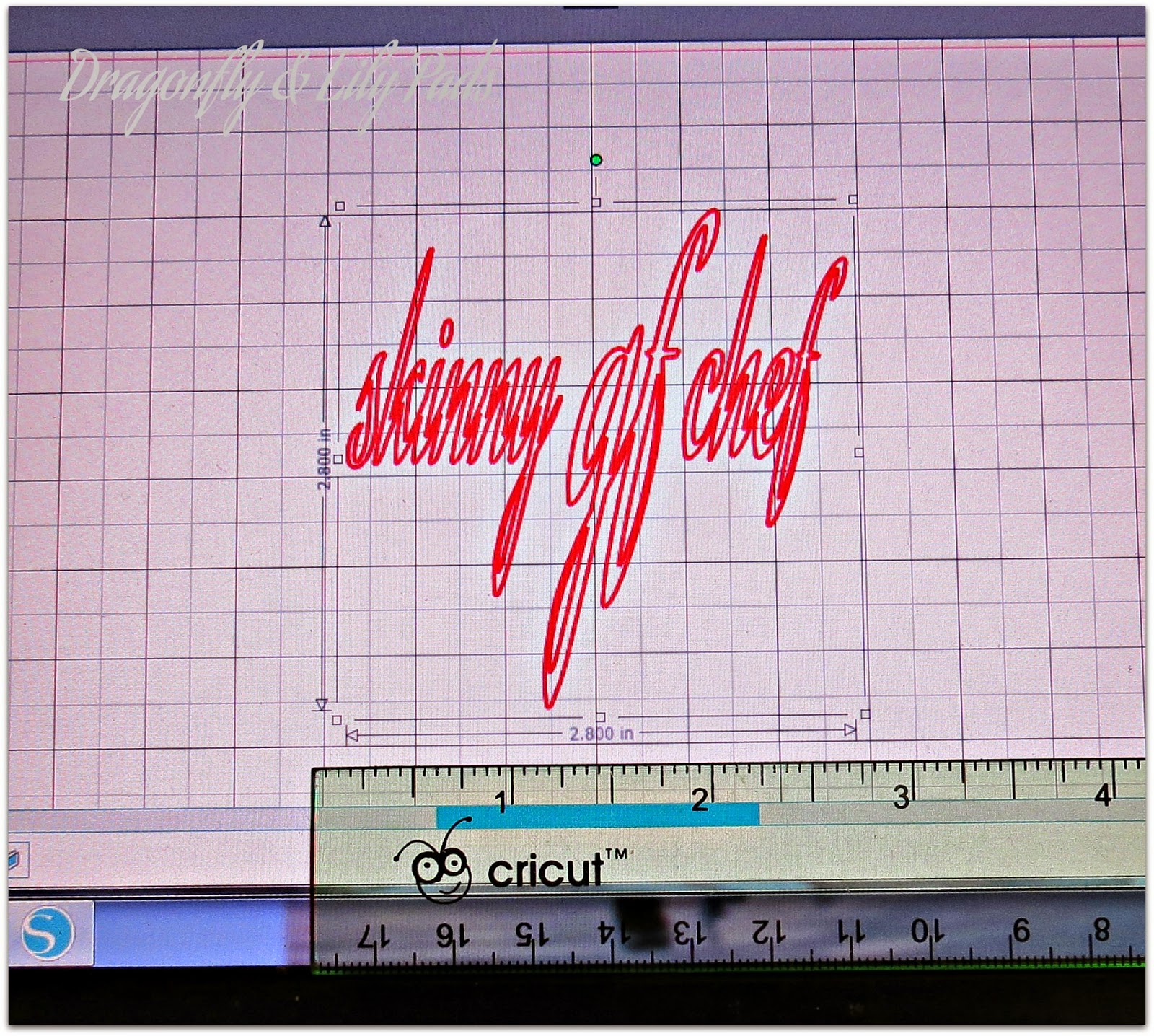 Vinyl screen shot of Silhouette Cameo Tutorial, Ruler to check size of vinyl project