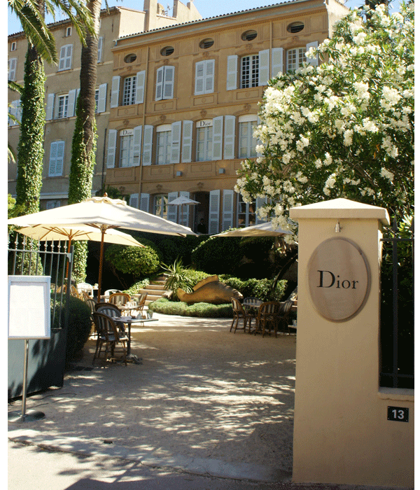 The new Dior cafe in St Tropez