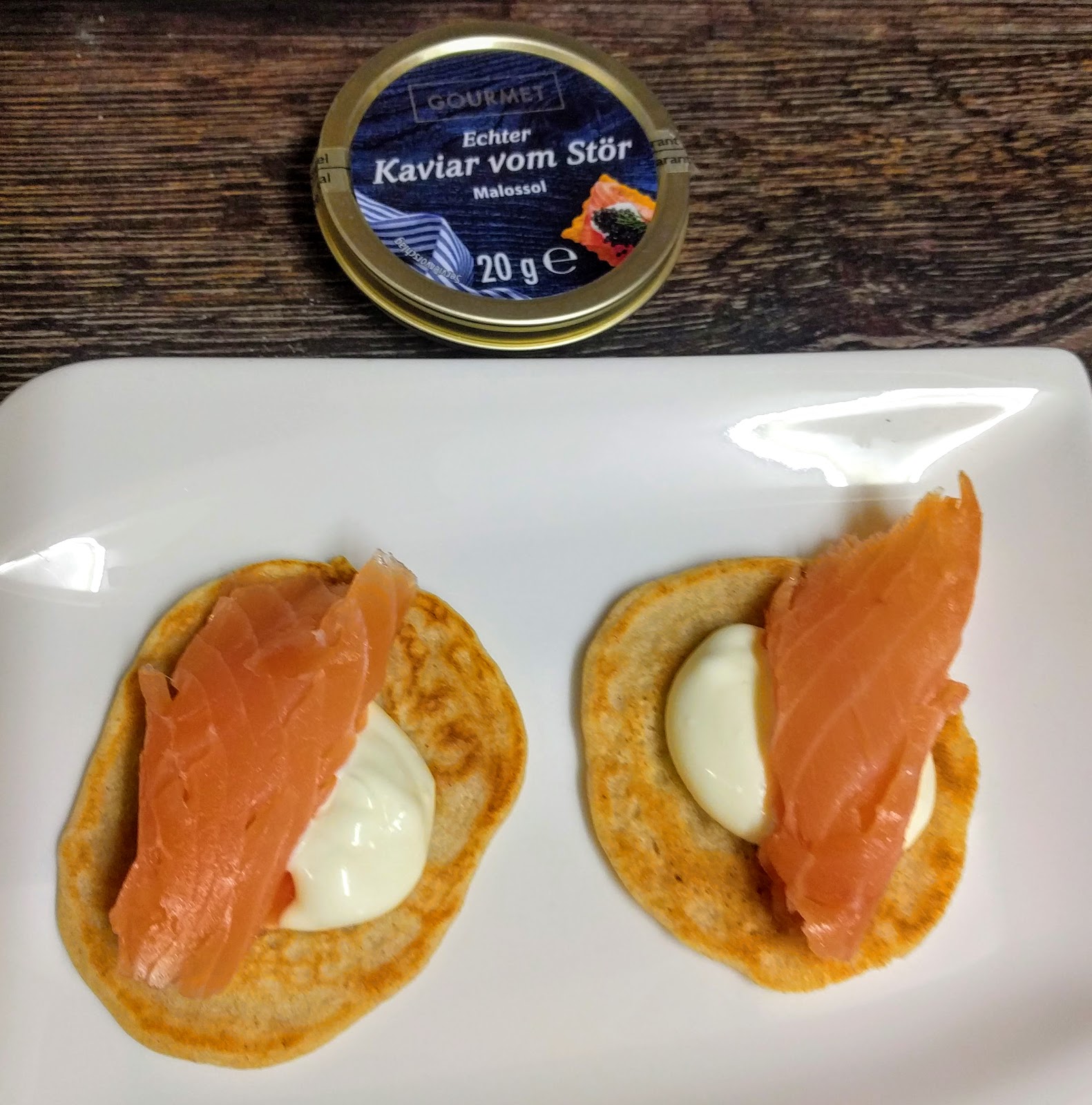 - Blinis mit Lachs und Kaviar - Blinis mit Lachs und Kaviar