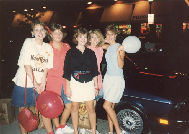 45 Cool Snaps Show Lifestyle of American Teens in the Late 1980s ...