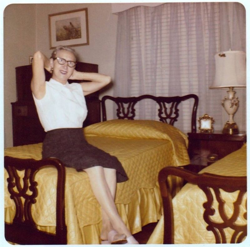 30 Cool Pics Capture People on the Beds in the 1950s Vintage Everyday