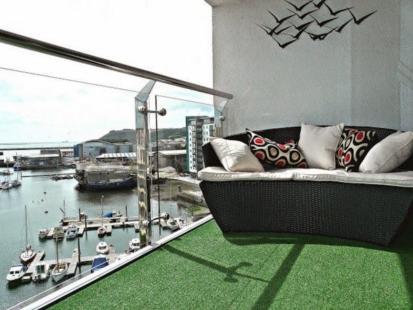 Artificial grass for a balcony, terrace or garden &#8211; great examples!
