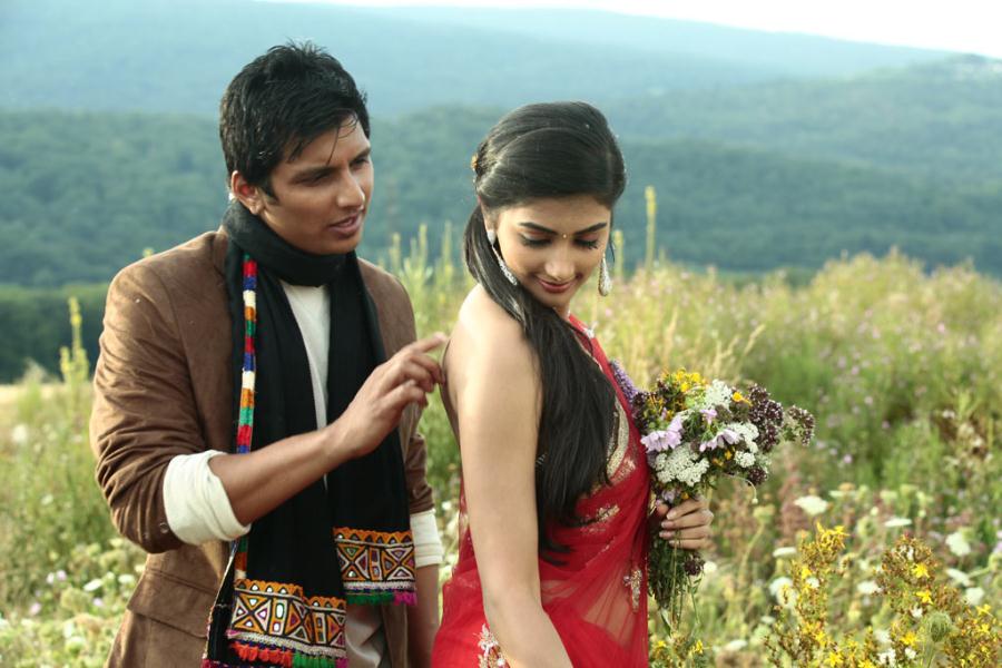 Pooja Hegde in saree With Jeeva latest pics from Mask Movie - Sabwood.com