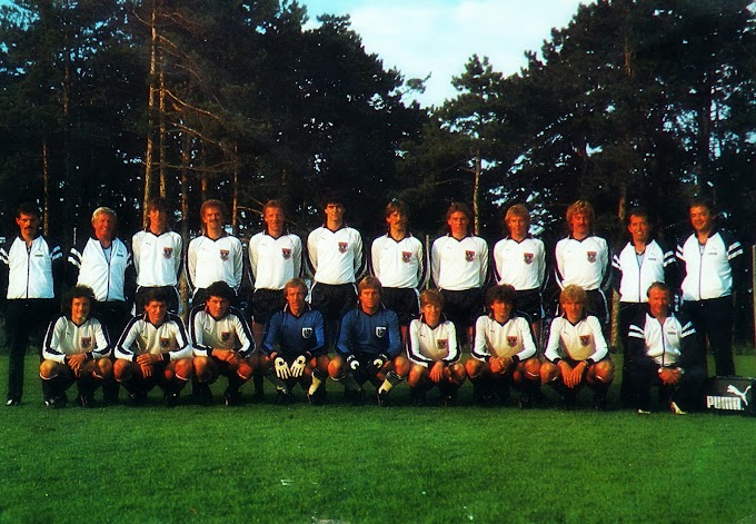 ÖSTERREICHISCHE FUßBALLNATIONALMANNSCHAFT 1982.