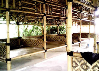 Desain Warung Makan Bambu