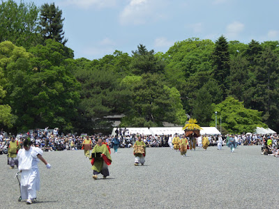 京都御苑・葵祭　風流傘