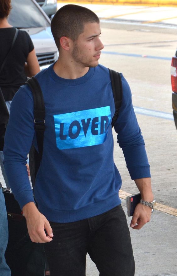 sexy-bald-nick-jonas-photos