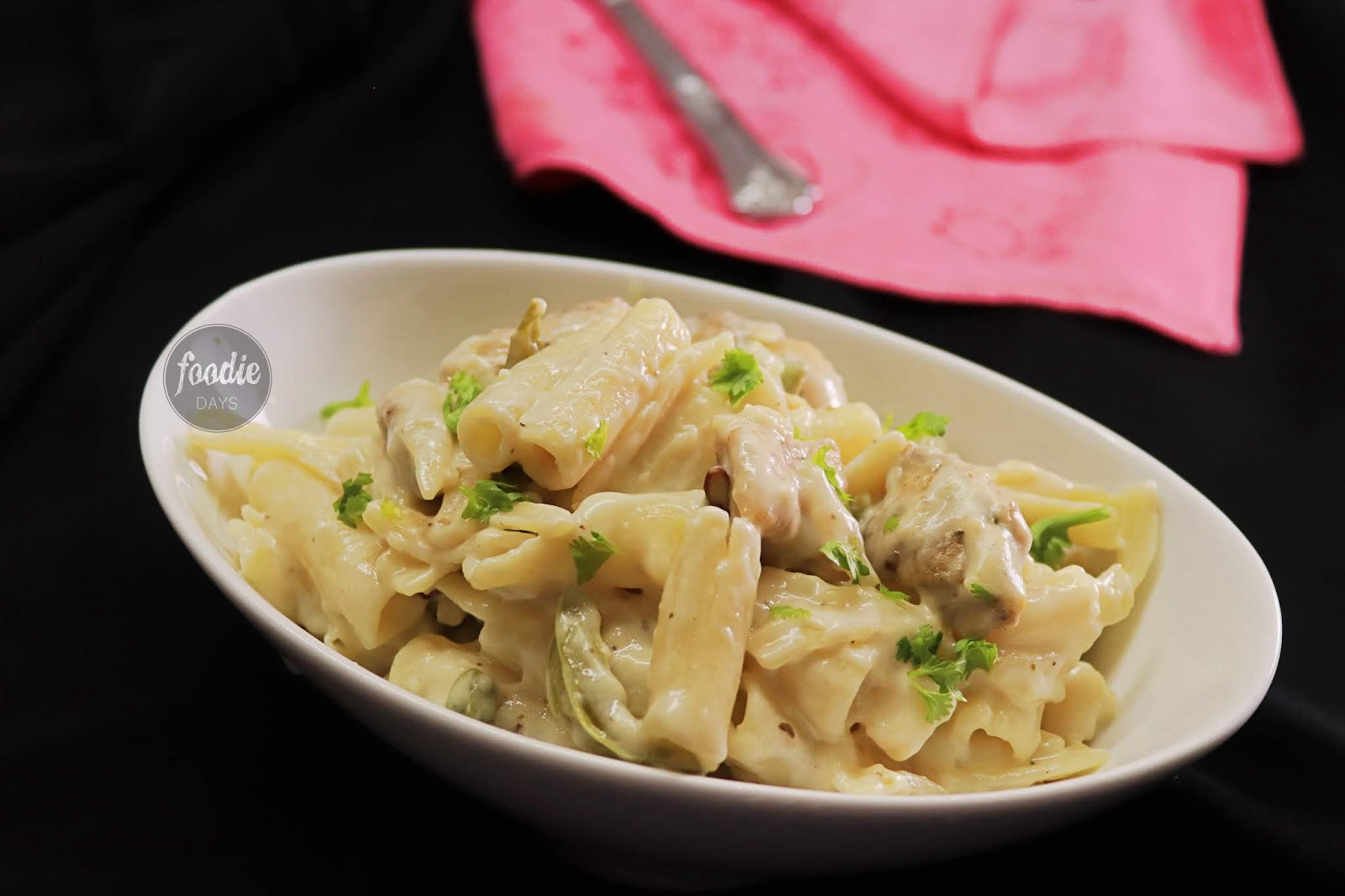 Pasta in white sauce | Chicken white sauce pasta recipe