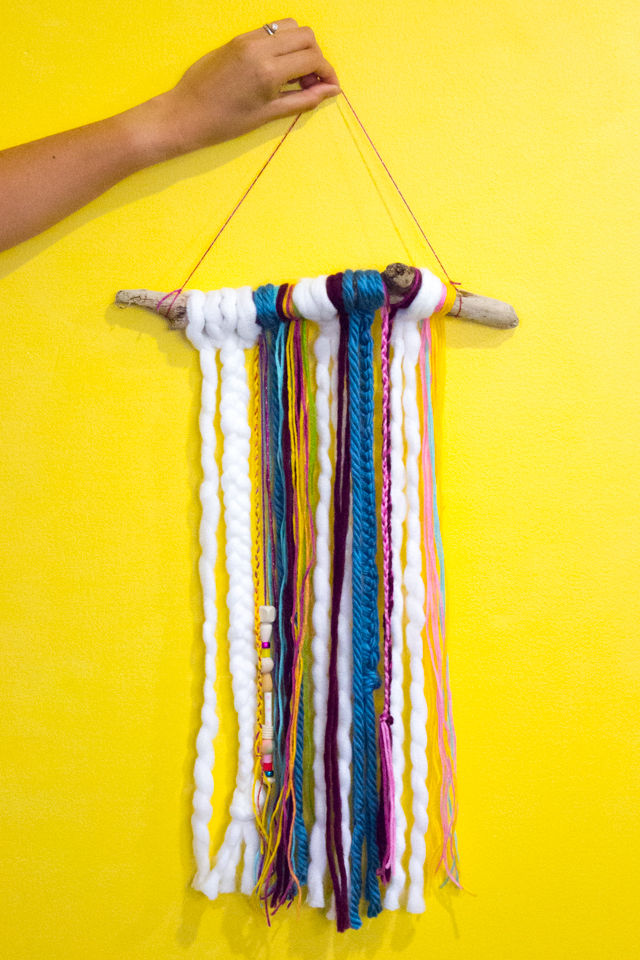 Easy Diy Boho Yarn Wall Hangings Pink Stripey Socks - Diy 3d Yarn Wall Decor Easy Diy Boho Yarn Wall Hangings Pink Stripey Socks - Diy 3d Yarn Wall Decor