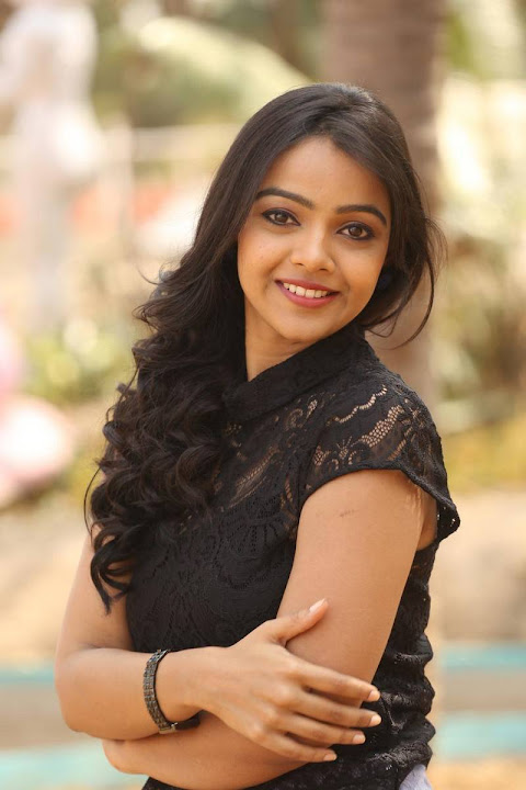 Nitya Shetty Photos At Padesave Interview