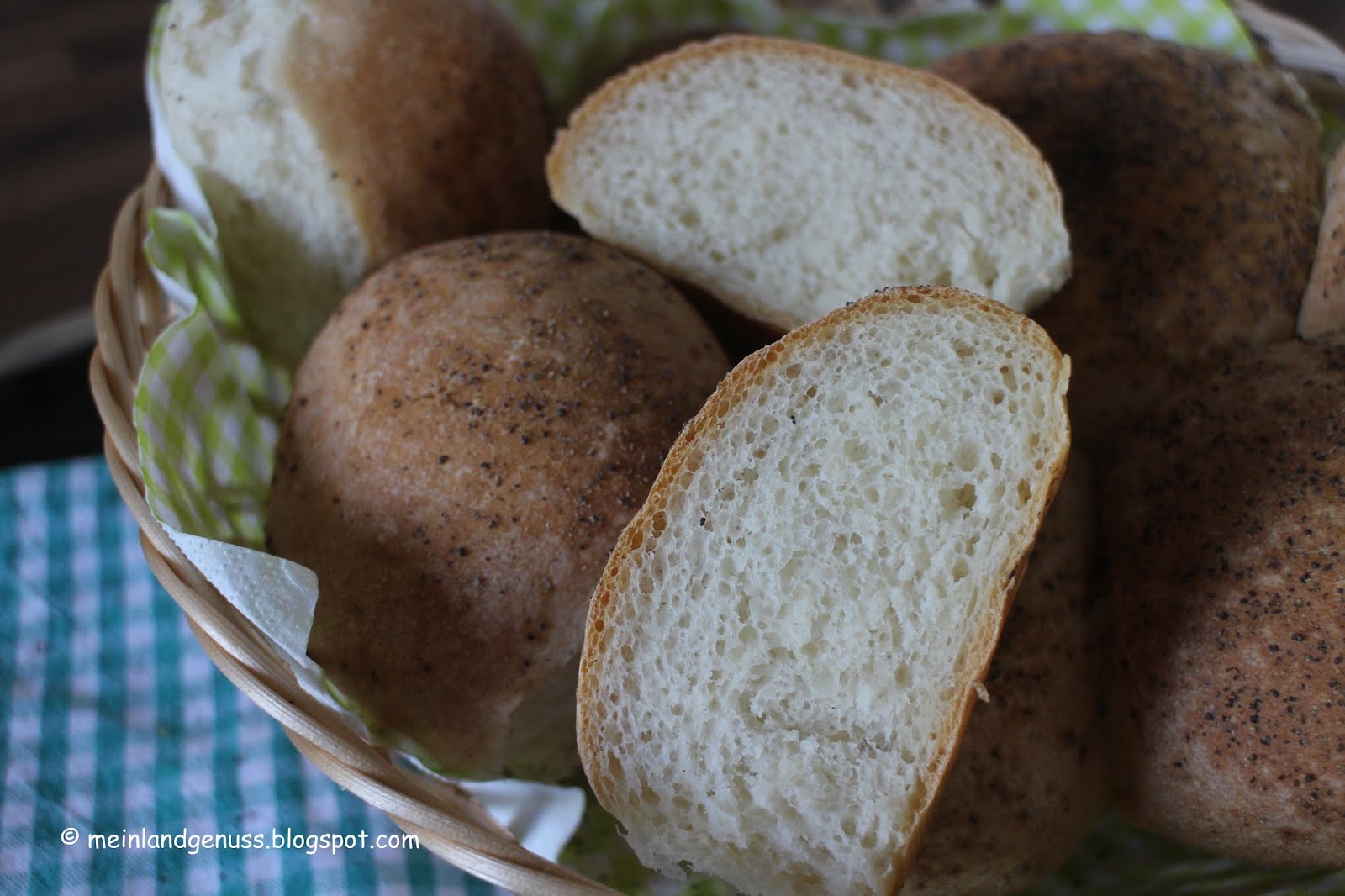 mein Land und Gartengenuss : Buttermilch-Mohn-Brötchen-Sonne