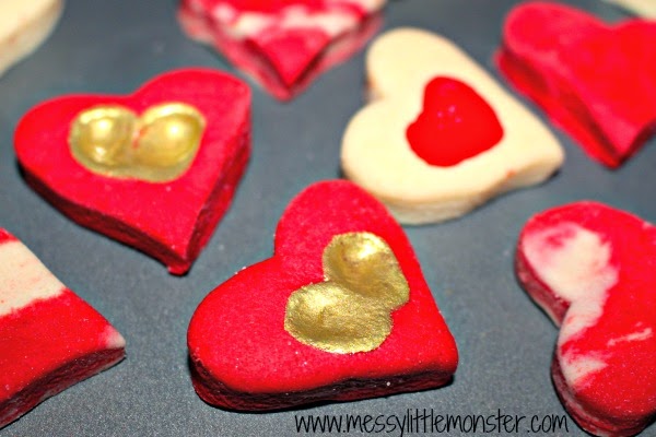 Salt dough fingerprint heart magnet made from salt dough. An easy Valentine's Day heart craft for toddlers and preschoolers. A great kid made gift idea for mothers day too! 