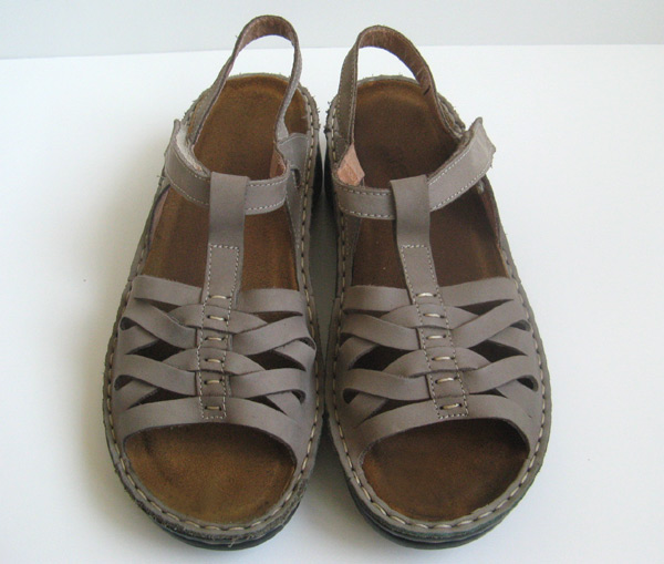 NAOT LEATHER SOFT BED SANDALS WOMENS SIZE 40