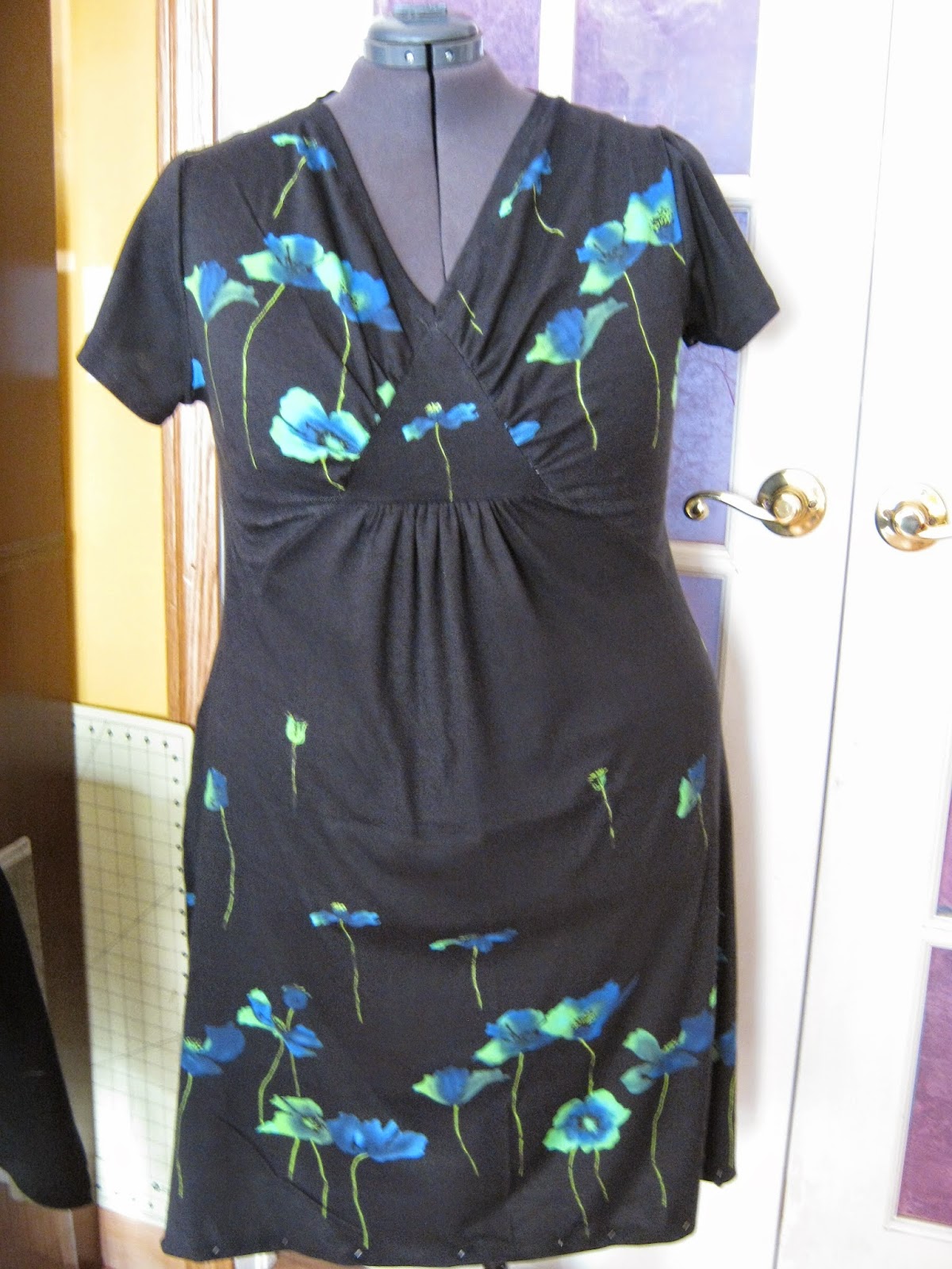 Floral Muse Natalie Dress www.sewplus.blogspot.com