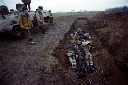 http://1.bp.blogspot.com/-AyRp0zIes78/T9xpsLNAUDI/AAAAAAAAaAI/ZYbPPGhknrg/s320/Mass_grave_in_Chechnya.jpg