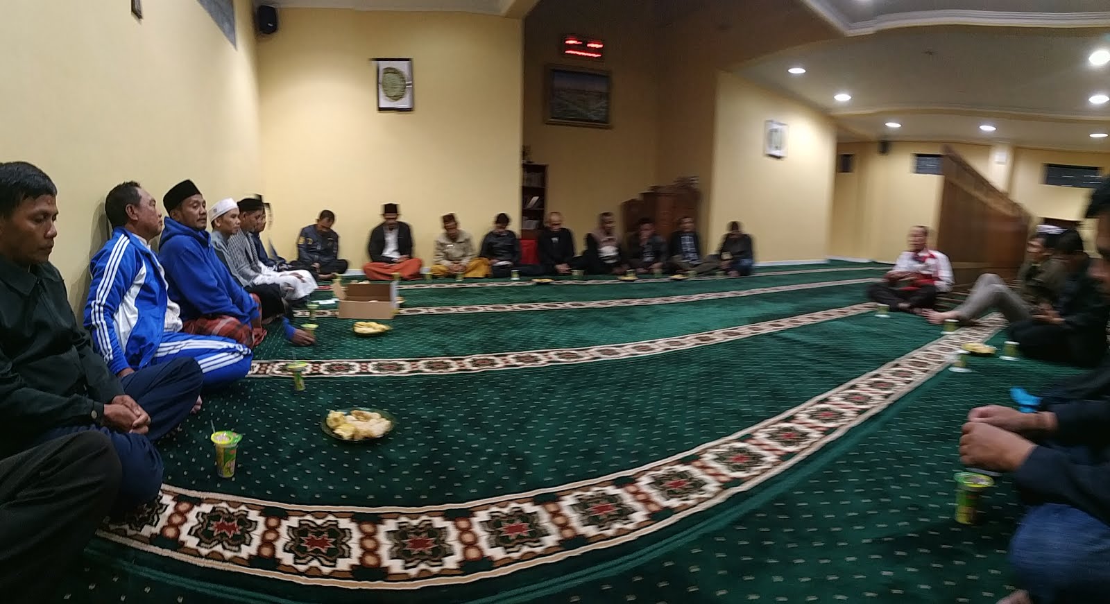 Rapat Persipan isra mikraj 3 RW