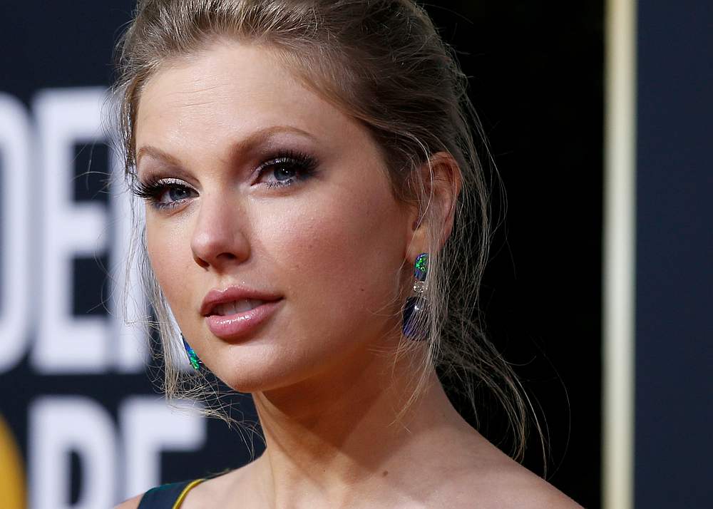 Taylor Swift voted artist of year for sixth time at American Music