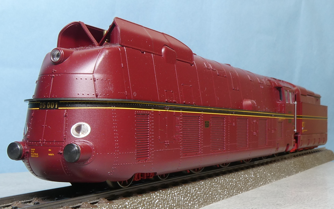 テスト投稿:ドイツ国鉄 DRG 高速試験用蒸気機関車BR 05 001号機 (Märklin 37050) DB103のKleines Modellmuseum Ep. IV テスト投稿:ドイツ国鉄 DRG 高速試験用蒸気機関車BR 05 001号機 (Märklin 37050) DB103のKleines Modellmuseum Ep. IV