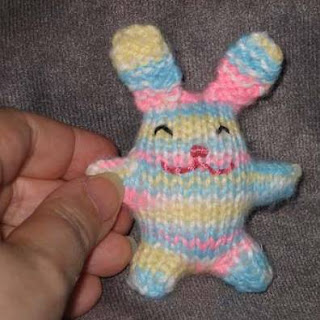 PATRON GRATIS CONEJO AMIGURUMI DE PUNTO 816