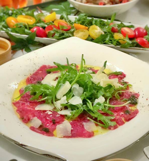 Beef Carpaccio with Arugula, pesto oil and truffle paste Recipe