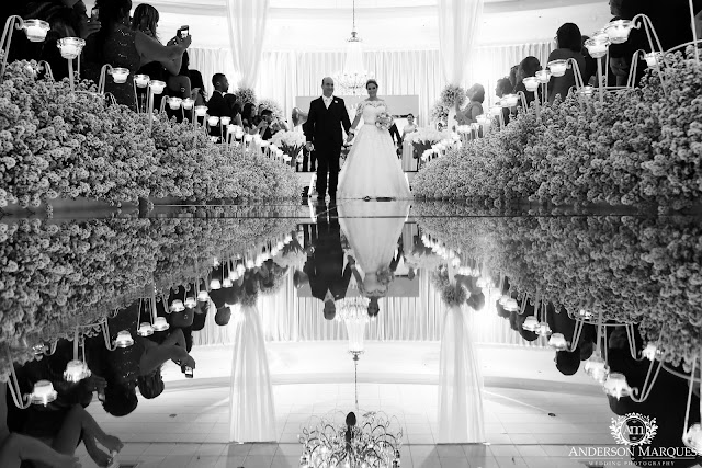 casamento clássico, casamento elegante, casamento chique, casamento real, decoração branca, tapete de espelho, passarela espelhada, casamento, cerimonia de casamento, anderson marques, dunia city hall, casarei em brasilia, casamento em brasilia