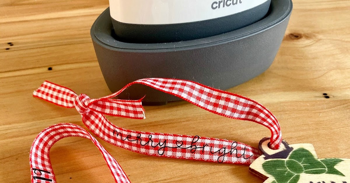 How to Customize Ribbon with HTV and EasyPress Mini Silhouette School